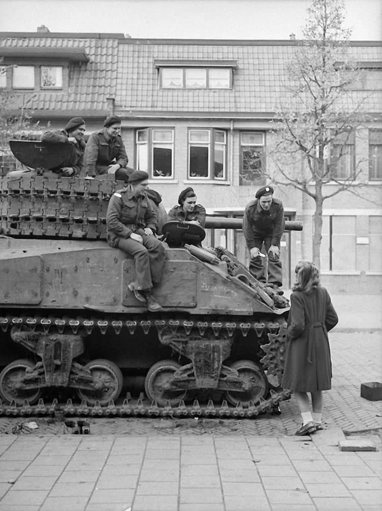 View 5 of Canadian Sherman Tank Crew
