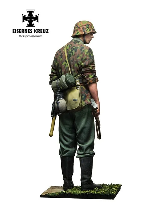 View 6 of Soldado Sturmmann 1940